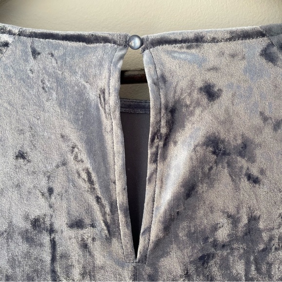 LC Lauren Conrad Blue Velvet Balloon Sleeve Long Sleeve Top - Picture 6 of 8